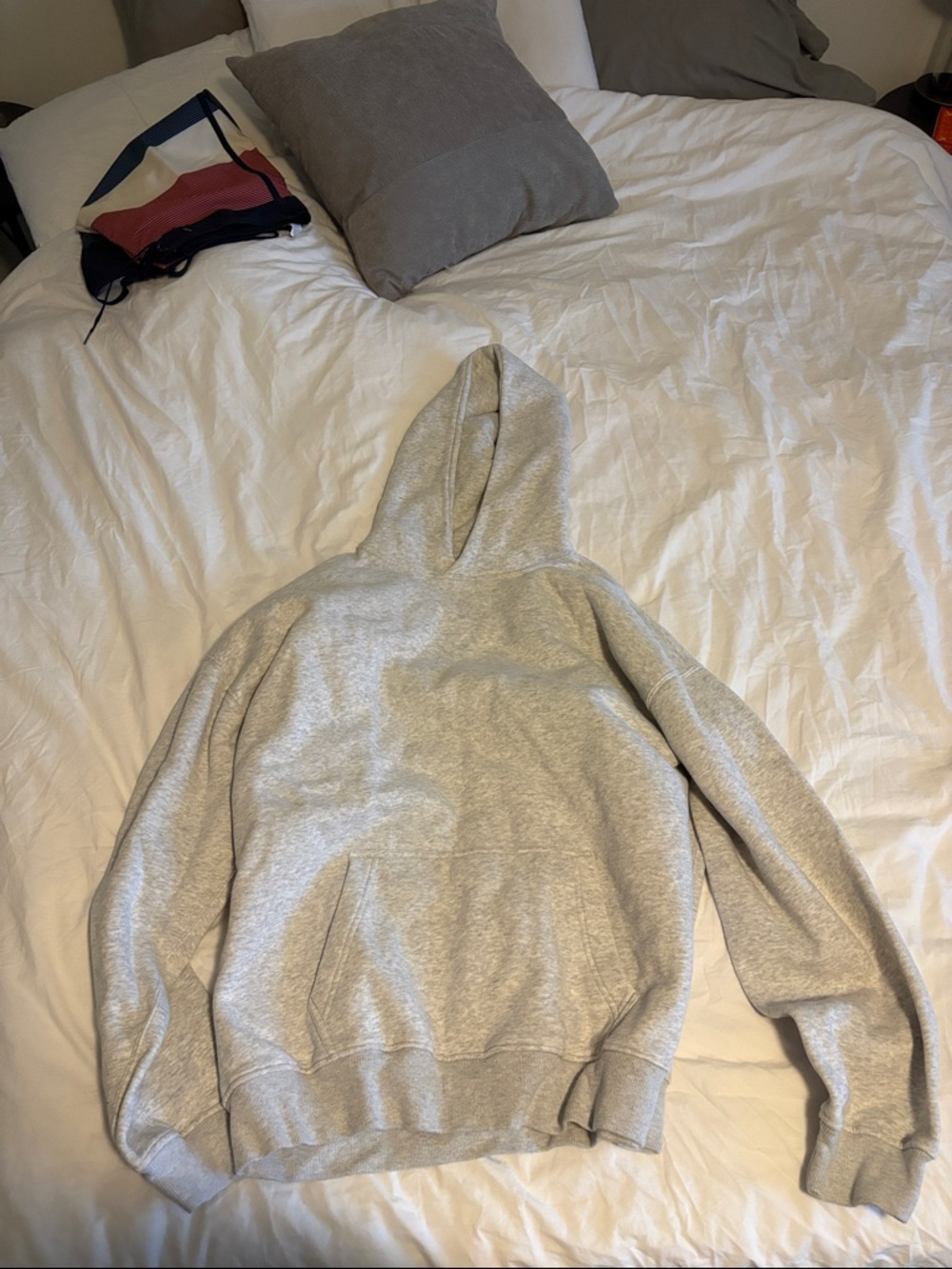 Abercrombie Gray Men's Hooded Sweatshirt - Classic Pullover Hoodie